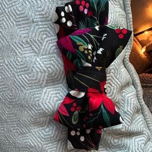 NWOT Luxe Bow
